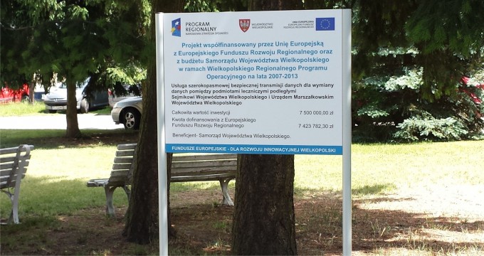 Tablice unijne wykonane dla Urzędu Marszałkowskiego Województwa Wielkopolskiego, Departament Zdrowia. tablice unijne